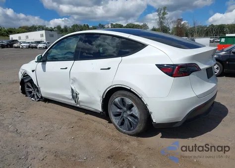 2024 Tesla Model Y Long Range Dual Motor All-Wheel Drive from USA, damaged, VIN 7SAYGAEE2RF118125